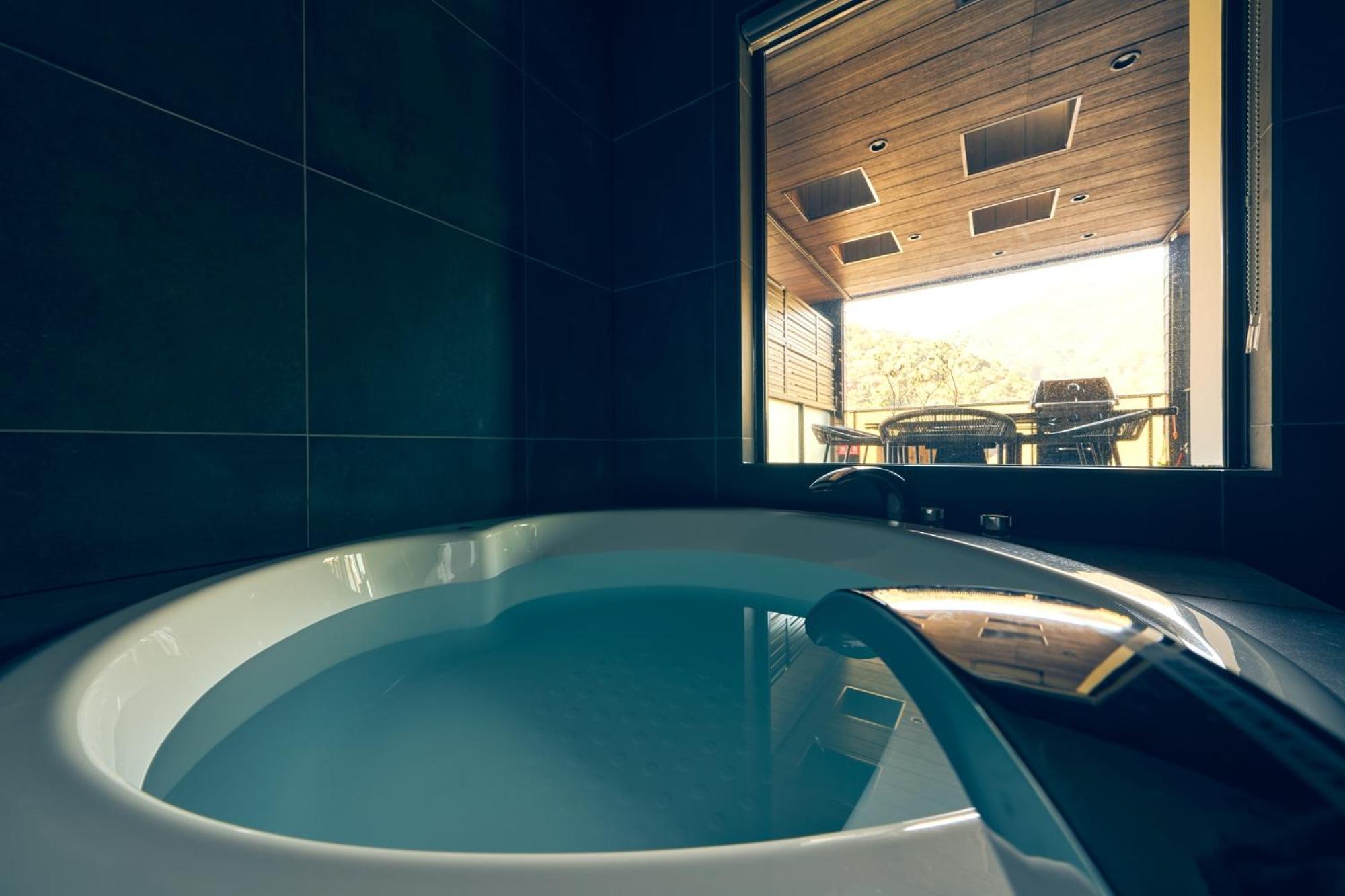 ルクス箱根湯本 Lux Hakone Yumoto Villa Екстериор снимка