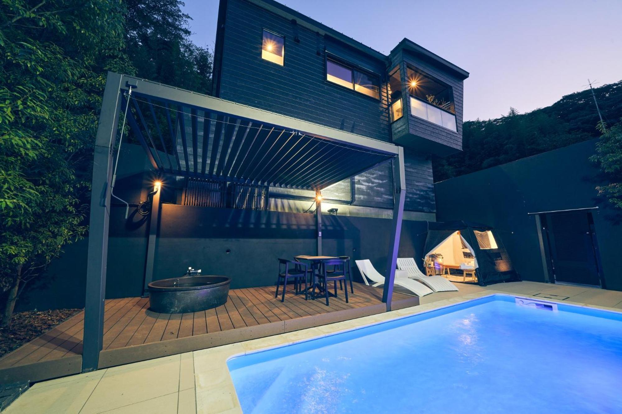 ルクス箱根湯本 Lux Hakone Yumoto Villa Екстериор снимка